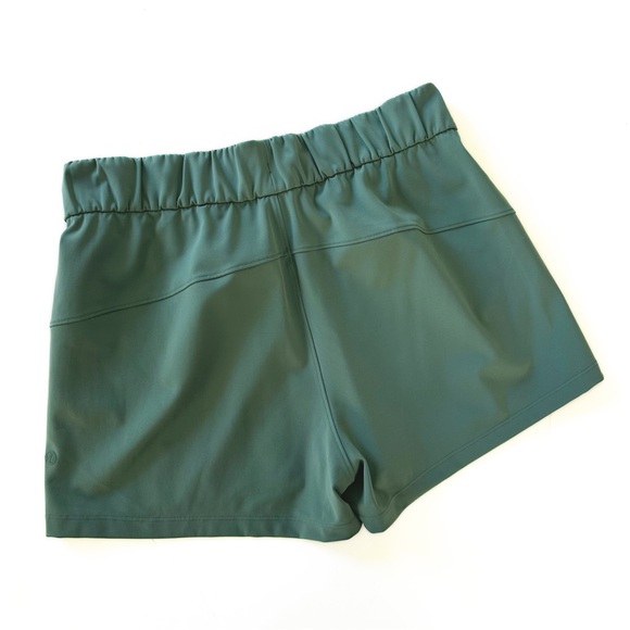 Lululemon Shorts Womens 8 On The Fly 2.5” Shadow Teal Green Athletic - Picture 4 of 4